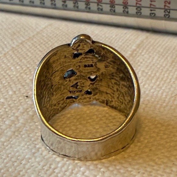 Silpada Vintage Sterling Silver Ring with Garnet Stones - Picture 8 of 8